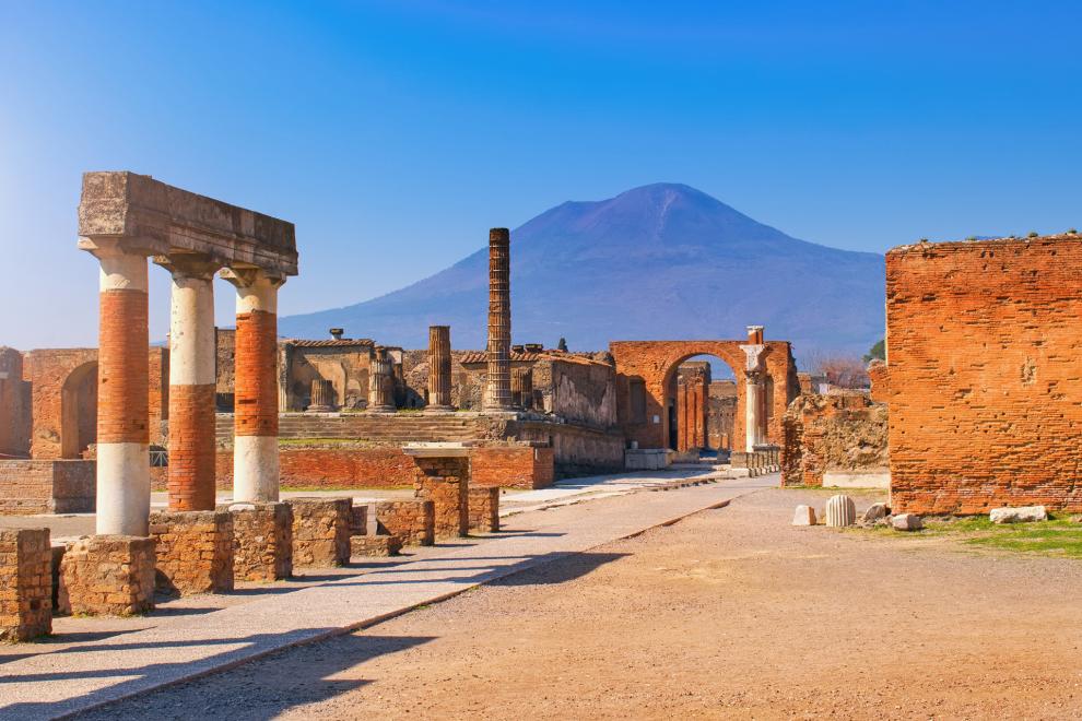 Pompeii and Vesuvius day tour-1
